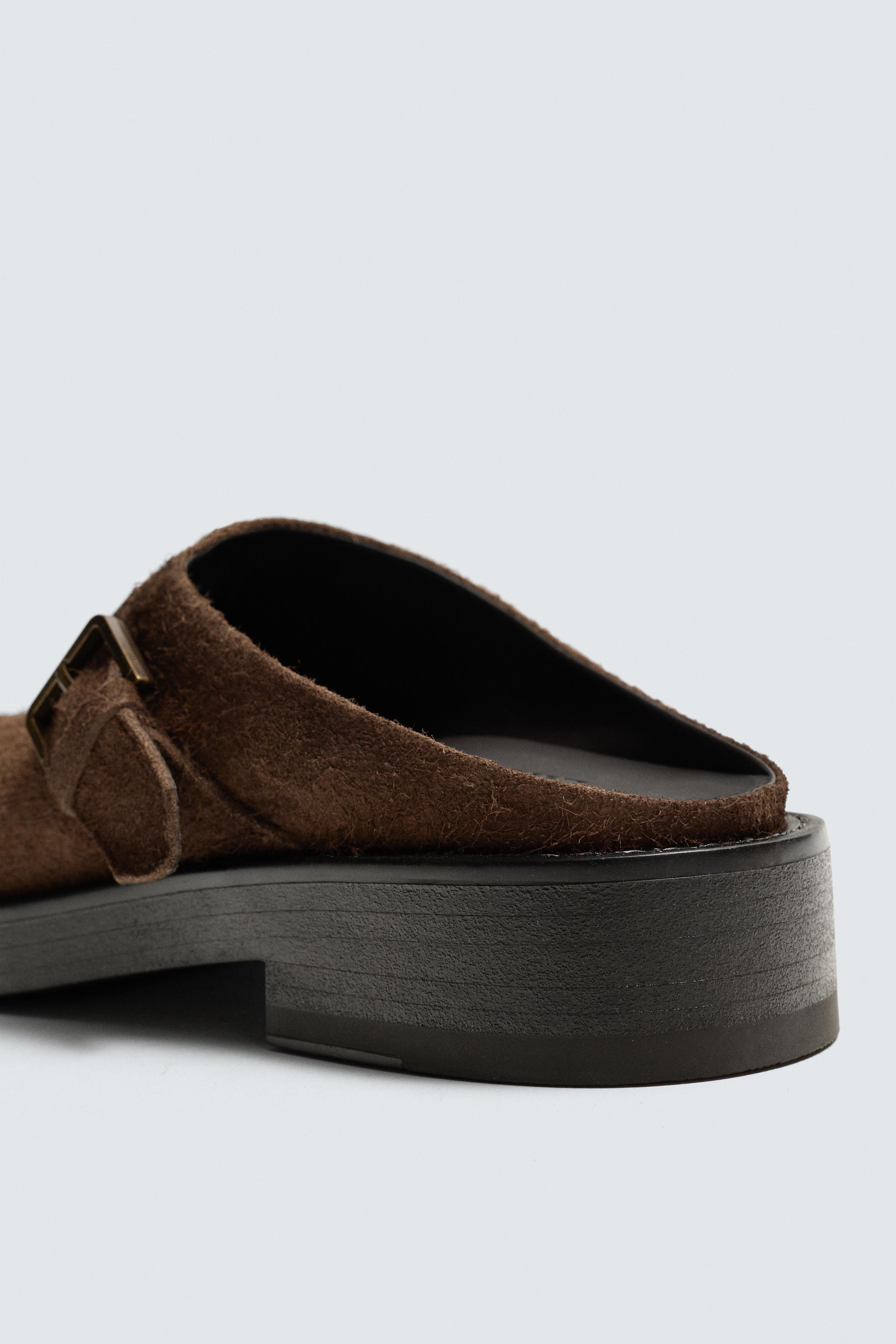 BUCKLED LEATHER CLOGS